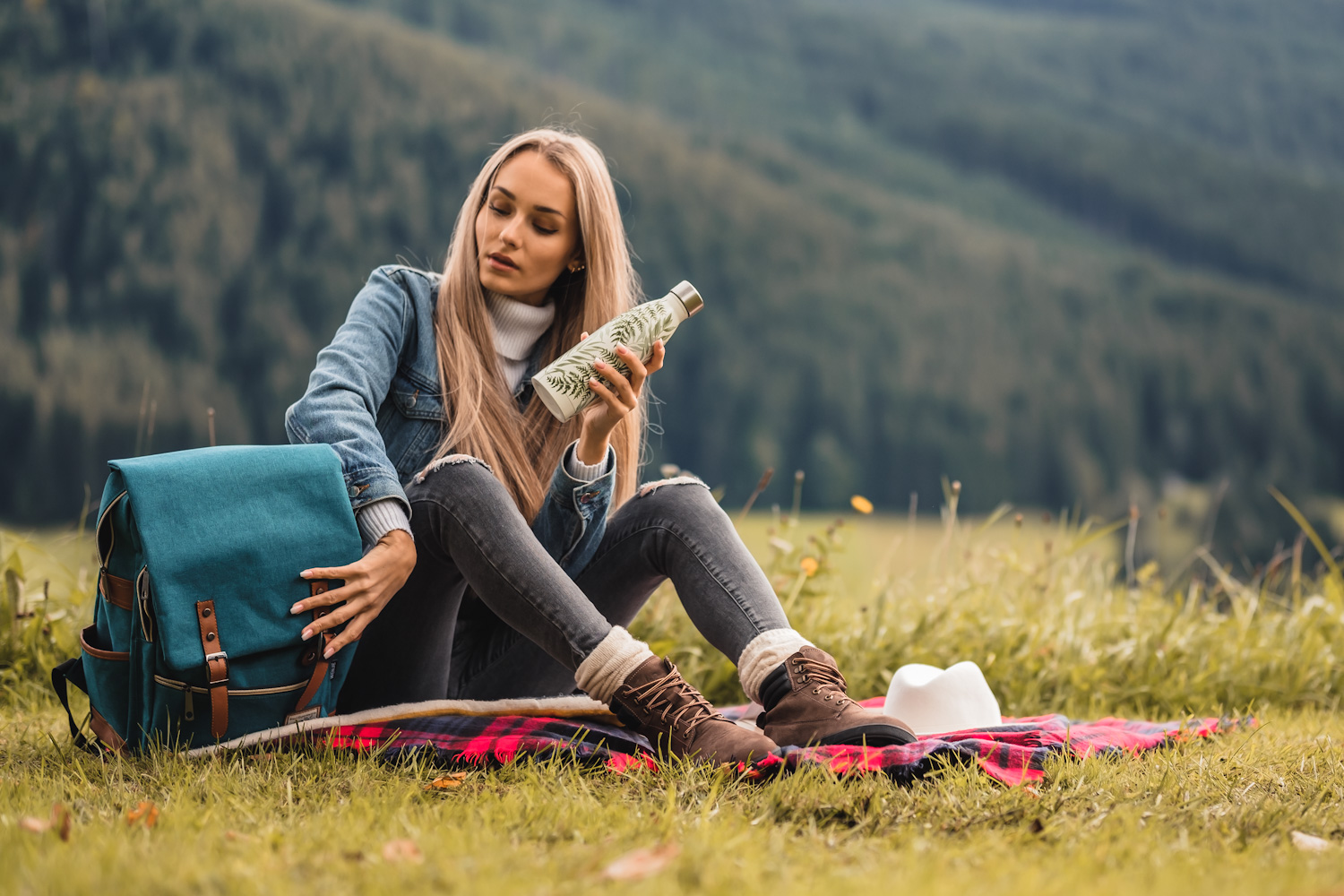 Chaussures barefoot Be Lenka Nevada Neo - Chocolate.


.insulation-properies{display:flex}@media(max-width:991px){.insulation-properies{flex-direction:column}}﻿﻿﻿﻿﻿﻿

les chaussures barefoot imitent parfaitement la marche pieds nus, exactement comme la nature l'a conçuedes chaussures minimalistes idéales pour un hiver plus douxun col de cheville rembourré offre une chaleur supplémentaire, pendant que la sangle facilite l'enfilagela semelle en caoutchouc antidérapante nouvellement conçue garantit une excellente protection et adhérence lors de la marche sur diverses surfacespartie avant généreuse de la chaussure pour un espace suffisant pour les orteils et une sensation pieds nus uniquedes matériaux de première qualité sélectionnés avec soin et coupés par nos artisans qualifiésla semelle DeepGrip est conçue pour une meilleure stabilité sur différentes surfaces
Avantages des chaussures barefoot:
semelle ultra souplezéro drop : talon et orteils au même niveau pour une bonne posturepointe spacieuse pour vos doigtschaussures légères
Type : chaussure de ville