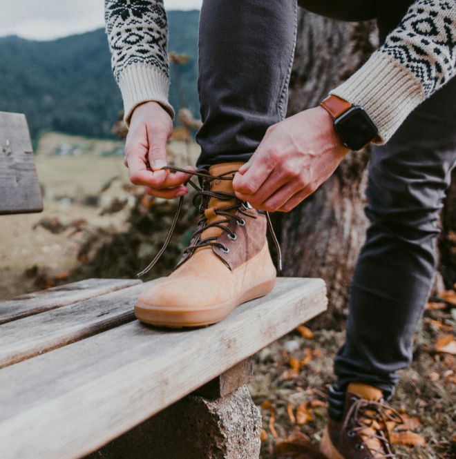 Chaussures barefoot Be Lenka Nevada Neo - Sand & Dark Brown.


.insulation-properies{display:flex}@media(max-width:991px){.insulation-properies{flex-direction:column}}﻿﻿﻿﻿﻿﻿

les chaussures barefoot imitent parfaitement la marche pieds nus, exactement comme la nature l'a conçuedes chaussures minimalistes idéales pour un hiver plus douxun col de cheville rembourré offre une chaleur supplémentaire, pendant que la sangle facilite l'enfilagela semelle en caoutchouc antidérapante nouvellement conçue garantit une excellente protection et adhérence lors de la marche sur diverses surfacespartie avant généreuse de la chaussure pour un espace suffisant pour les orteils et une sensation pieds nus uniquedes matériaux de première qualité sélectionnés avec soin et coupés par nos artisans qualifiésla semelle DeepGrip est conçue pour une meilleure stabilité sur différentes surfaces
Avantages des chaussures barefoot:
semelle ultra souplezéro drop : talon et orteils au même niveau pour une bonne posturepointe spacieuse pour vos doigtschaussures légères
Type : chaussure de ville