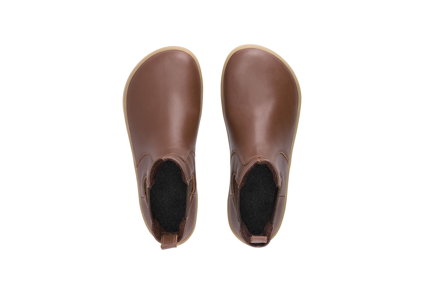 Barefoot chaussures Be Lenka Entice Neo - Dark Brown.
Tige : cuir nappa Doublure : polaire Semelle intérieure : amovible, (PU recyclé + polaire)Semelle : UniGrip (caoutchouc) Fabrication : Portugal






































.insulation-properies{display:flex}@media(max-width:991px){.insulation-properies{flex-direction:column}}﻿﻿﻿﻿


















Les chaussures barefoot imitent parfaitement la marche pieds nus, exactement comme la nature l'a conçu
Be Lenka Entice Neo dans le style Chelsea est un élément essentiel de la période de transition
un design emblématique avec une touche d'élégance qui offre tous les bienfaits des chaussures barefoot pour la santé
une bande de tissu élastique tricoté placée à l'intérieur et à l'extérieur donne à la chaussure le style nécessaire
Des matériaux haut de gamme vous garantiront un maximum de confort lorsque vous les porterez

Avantages des chaussures barefoot:

semelle ultra flexible
zéro drop : talon et orteil au même niveau pour une bonne posture
pointe spacieuse pour vos orteils
des chaussures légères

Type : chaussures de marche