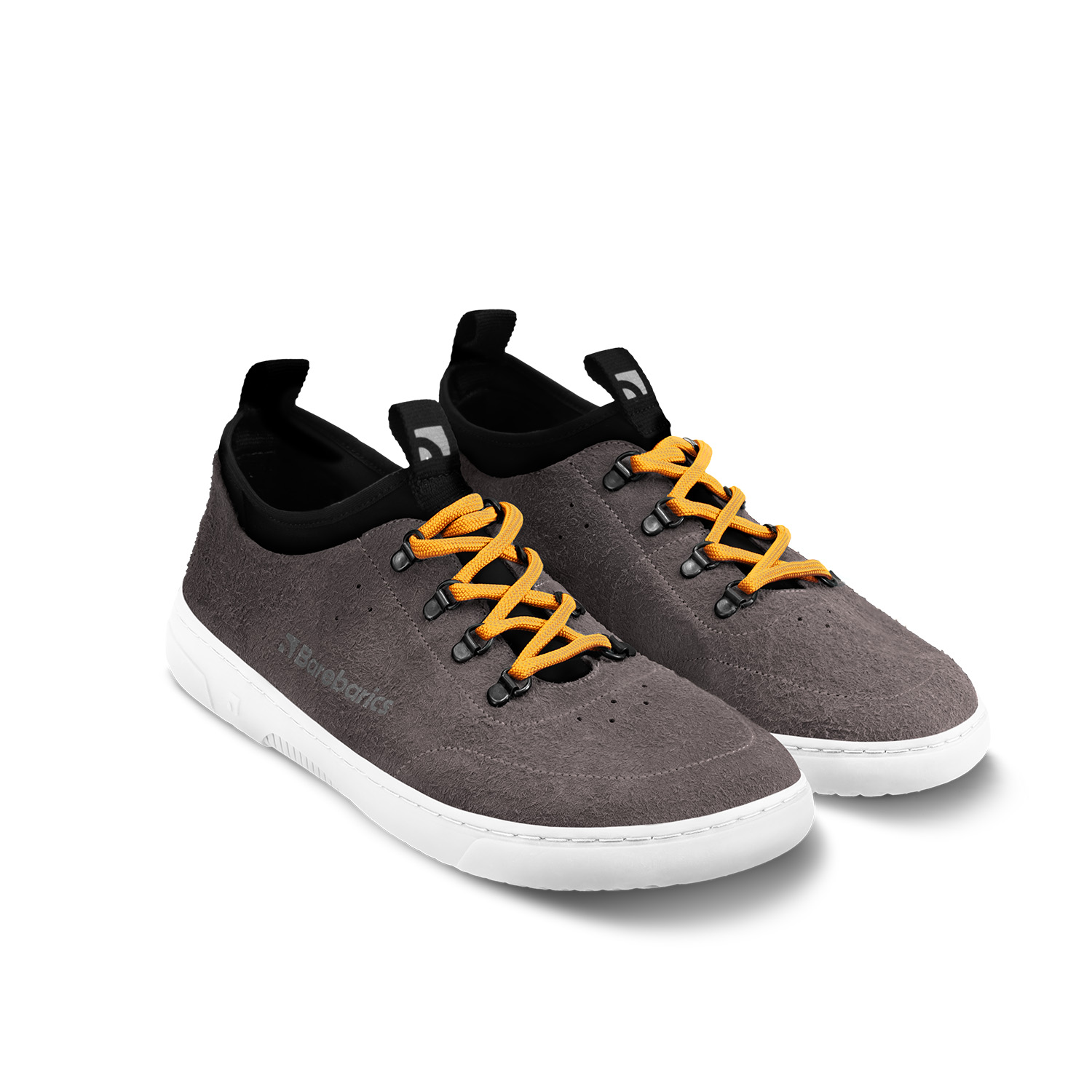 Barefoot Sneakers Barebarics Bronx - Midnight Black.
Les baskets Barebarics sont fabriquées selon des processus qui minimisent l'impact sur l'environnement.
  La tige est en cuir et textile  La doublure est en lycra et microfibre  La semelle est en gomme synthétique souple à haute résistance à l'usure.



Attributs barefoot
  Forme anatomique - Les basket respectent la forme du pied.




Plus d'information

design urbain moderneconçu et fabriqué à la main dans l’Union européenne, à partir de matériaux durables locauxexcellente durabilité et solidité des couleurs des matériauxdisponible en numéros : 36 - 47 (selon mesure européenne)chaussure de ville