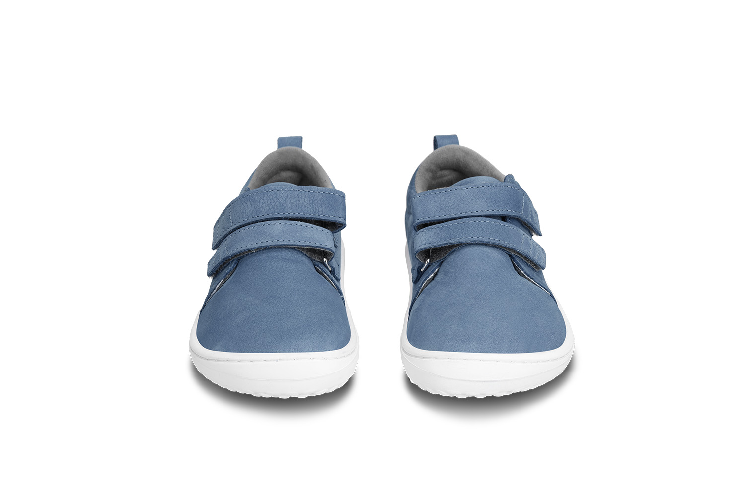 Chaussures enfants barefoot Be Lenka Jolly - Blueberry.
  les chaussures barefoot imitent parfaitement la marche pieds nus, exactement comme la nature l'a conçu  semelle cousue pour une durée de vie plus longue  la semelle KidsComfort, grâce à ses saillies, garantit une parfaite stabilité et un contrôle des pas  chaussage pratique grâce à des attaches velcro et une boucle  chaussures basses légères avec logo Be Lenka embossé  doublure très douce au toucher  semelle intérieure amovible évacuant parfaitement l'humidité

Avantages des chaussures barefoot :
  semelle ultra flexible  zéro drop : talon et orteil dans un seul plan pour une bonne posture  pointe spacieuse pour vos doigts  des chaussures légères
Type de chaussure : chaussure de ville