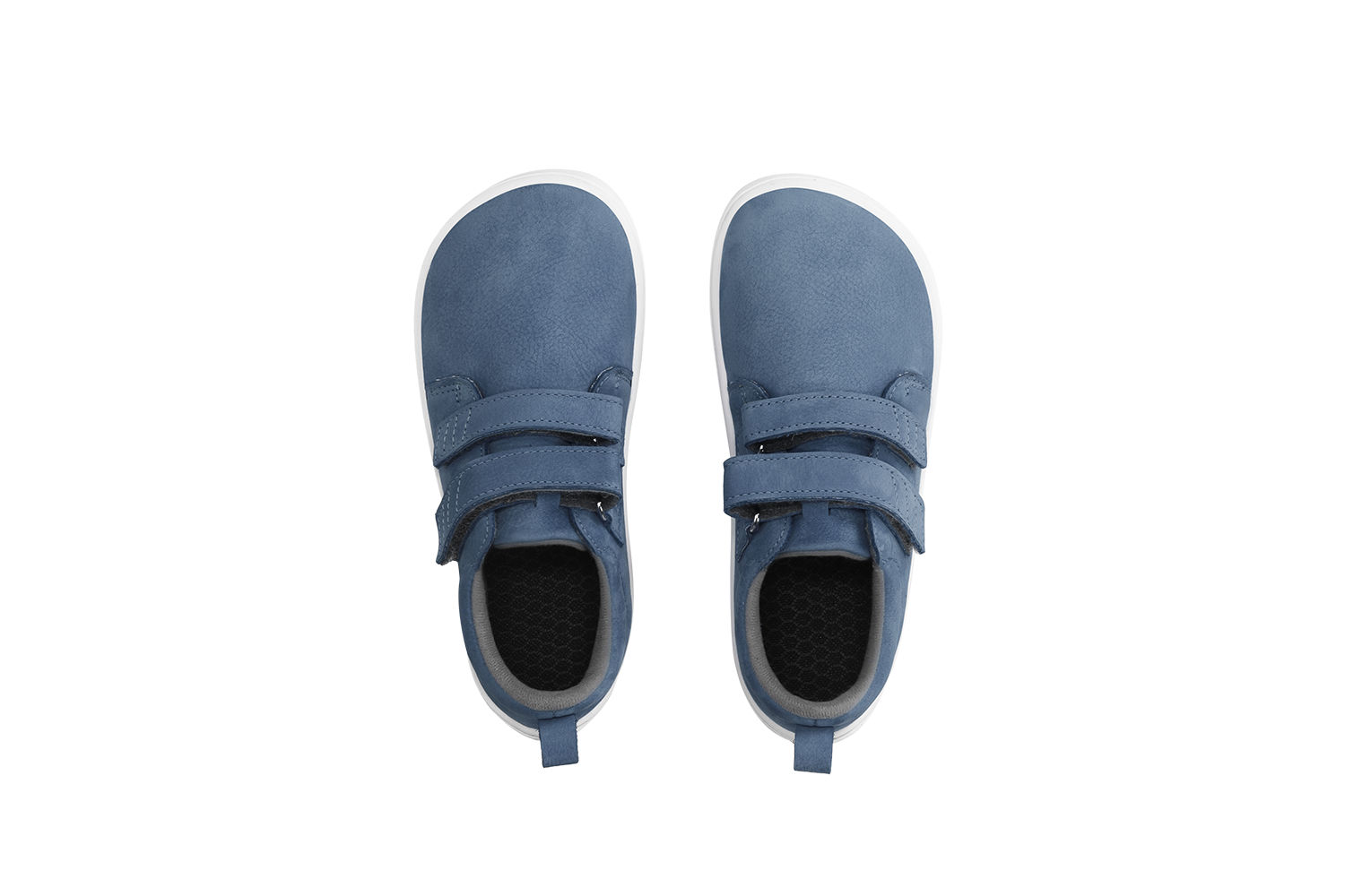 Chaussures enfants barefoot Be Lenka Jolly - Blueberry.
  les chaussures barefoot imitent parfaitement la marche pieds nus, exactement comme la nature l'a conçu  semelle cousue pour une durée de vie plus longue  la semelle KidsComfort, grâce à ses saillies, garantit une parfaite stabilité et un contrôle des pas  chaussage pratique grâce à des attaches velcro et une boucle  chaussures basses légères avec logo Be Lenka embossé  doublure très douce au toucher  semelle intérieure amovible évacuant parfaitement l'humidité

Avantages des chaussures barefoot :
  semelle ultra flexible  zéro drop : talon et orteil dans un seul plan pour une bonne posture  pointe spacieuse pour vos doigts  des chaussures légères
Type de chaussure : chaussure de ville