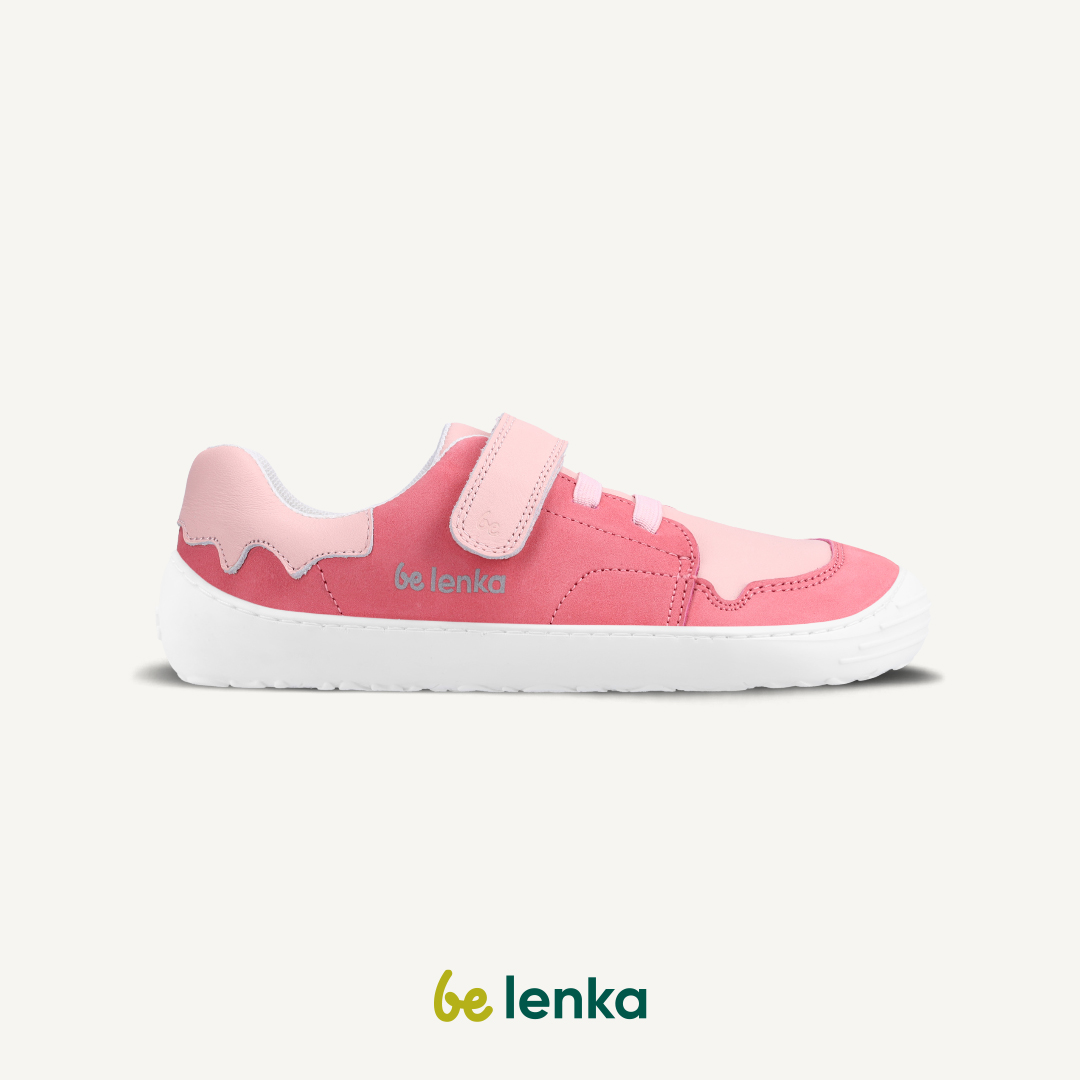 Baskets enfants barefoot Be Lenka Gelato - Pink.
  les chaussures barefoot imitent parfaitement la marche pieds nus, exactement comme la nature l'a conçu  semelle cousue avec une pointe surélevée  Semelle KidsUltraGrip pour les modèles enfants avec une excellente adhérence et un motif ludique  Logos réfléchissants Be Lenka pour plus de sécurité  des chaussures pratiques (velcro + élastiques)
Avantages des chaussures barefoot :
  semelle ultra flexible  zéro drop : talon et orteil dans un seul plan pour une bonne posture  pointe spacieuse pour vos doigts  des chaussures légères
Type de chaussure : chaussure de ville