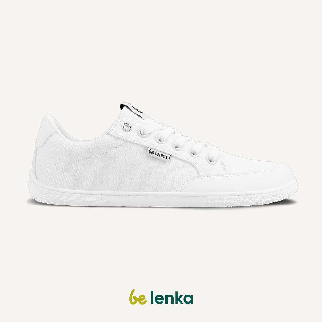 Barefoot baskets Be Lenka Rebound - All White.




des chaussures extrêmement légères pour tous les amateurs de classiques urbainssemelle EverydayComfort Neo cousue pour une durée de vie plus longue de la chaussurelogo textile sur la languette et le dessus des basketsdeux œillets à l'intérieur des baskets pour l'aération

Avantages des chaussures barefoot:
elles imitent parfaitement la marche pieds nus la forme anatomique de la chaussure offre un espace généreux pour les orteilsl'inclinaison nulle de la semelle maintient le talon et la pointe dans le même plan pour une bonne postureune semelle de stimulation d'une épaisseur de 5 mm active les terminaisons nerveuses du pieddes matériaux flexibles assurent une meilleure fonctionnalité des muscles et tendons du piedla légèreté des chaussures comme prévention contre la fatigue des pieds
Type: chaussure de ville