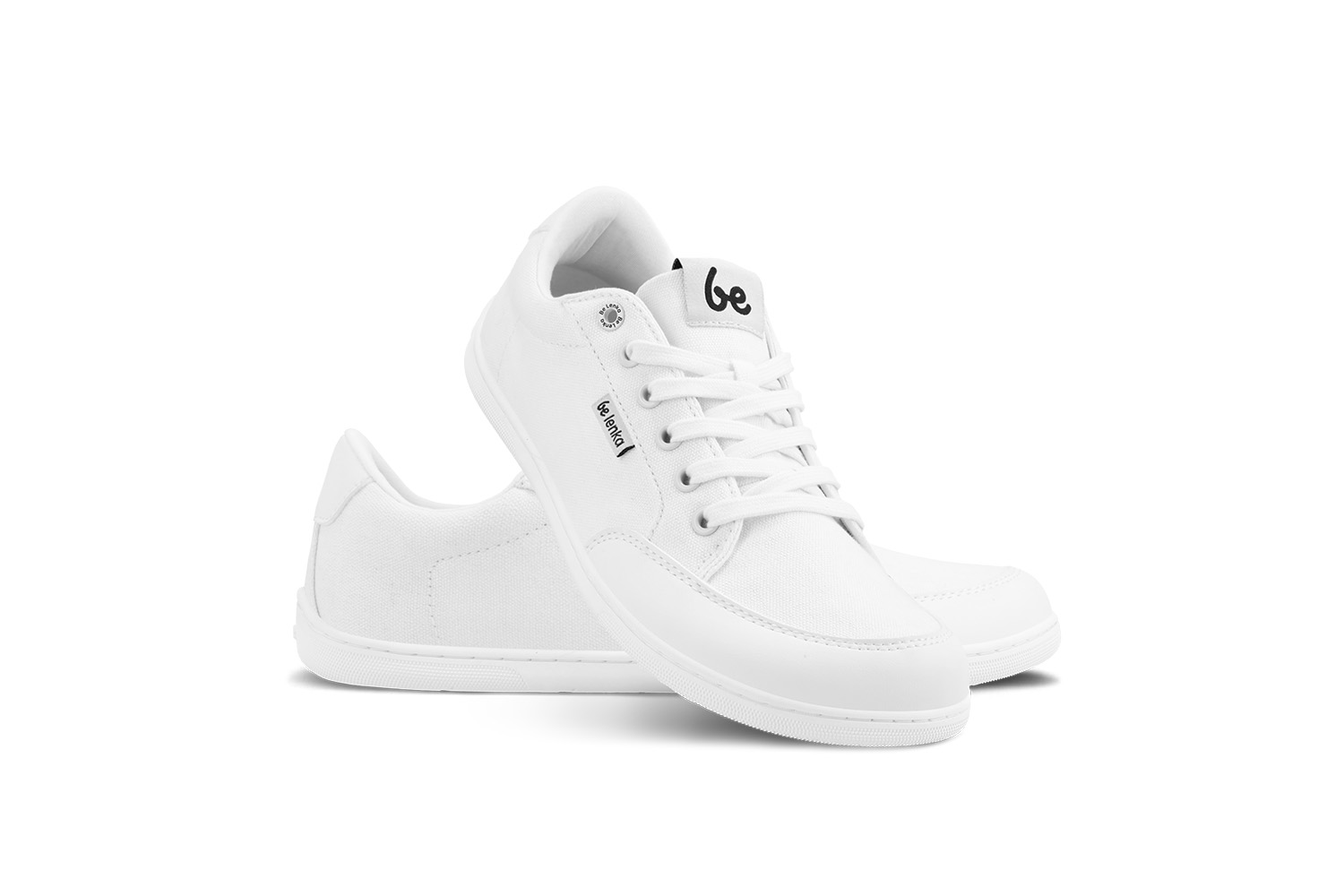 Barefoot baskets Be Lenka Rebound - All White.




des chaussures extrêmement légères pour tous les amateurs de classiques urbainssemelle EverydayComfort Neo cousue pour une durée de vie plus longue de la chaussurelogo textile sur la languette et le dessus des basketsdeux œillets à l'intérieur des baskets pour l'aération

Avantages des chaussures barefoot:
elles imitent parfaitement la marche pieds nus la forme anatomique de la chaussure offre un espace généreux pour les orteilsl'inclinaison nulle de la semelle maintient le talon et la pointe dans le même plan pour une bonne postureune semelle de stimulation d'une épaisseur de 5 mm active les terminaisons nerveuses du pieddes matériaux flexibles assurent une meilleure fonctionnalité des muscles et tendons du piedla légèreté des chaussures comme prévention contre la fatigue des pieds
Type: chaussure de ville