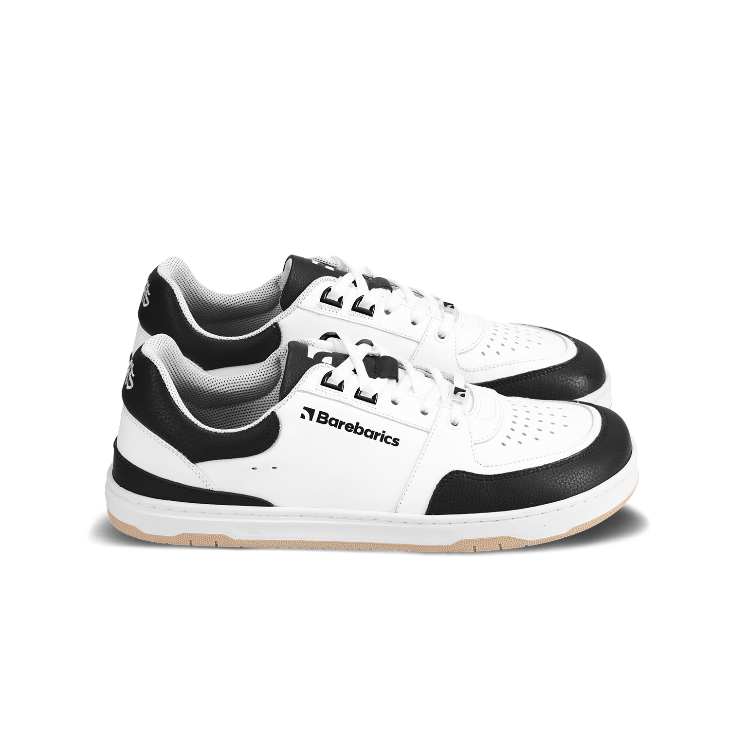 Barefoot Sneakers Barebarics Wave - White & Black.
La tige est en cuir nappa lisse de haute qualité; C'est un matériau qui présente une excellente résistance à l'humidité et est facile à entretenirLa doublure est en tissu technique Dermdry Coolmax®, qui assure une évacuation continue de l'humidité; Ce type de doublure accélère le processus d'élimination et d'absorption de la transpiration, grâce auquel la peau reste sèche; En même temps, c'est un matériau doux, léger et respirant qui est utilisé dans la production de modèles de chaussures prestigieux et qui subit les tests de qualité technique les plus exigeants dans des laboratoires indépendantsLa semelle est en gomme synthétique souple à haute résistance à l'usure; La semelle Retro s'inspire de l'art et des sports de rue de la fin du XXe siècleLa semelle intérieure est amovible et composée de PU recyclé et de microfibres, qui aident à garder les pieds au sec et assurent une excellente respirabilité
Attributs barefoot
Forme anatomique - Les basket respectent la forme du pied; Elles créent suffisamment d’espace pour les orteils même en mouvement, les empêchant d’être pressés ou meurtris.Flexibilité des matériaux - La semelle flexible assure le mouvement nécessaire; Les pieds ne sont pas gênés et sont naturellement renforcés.Zero drop - Le talon et la pointe des baskets sont dans un même plan; Grâce à cela, la posture du corps et la correction globale du centre de gravité sont améliorées.Semelle adaptative - 4,5 mm d’épaisseur (sans saillies) stimule les terminaisons nerveuses; Elle renforcera l’équilibre, la sensibilité du terrain et protégera les pieds.Poids léger - Les baskets Barebarics sont légères et sans voûte plantaire, ce qui évite la fatigue des jambes et favorise le bon schéma de marche.
Plus d'information
chaussure de villedesign urbain moderneconçu et fabriqué à la main dans l'Union européenne, à partir de matériaux locaux durablesexcellente durabilité et solidité des couleurs des matériauxTechnologie Dermodry Coolmax® pour une élimination continue de l’humiditédisponible en nombre : 36 - 47 (selon mesure européenne)