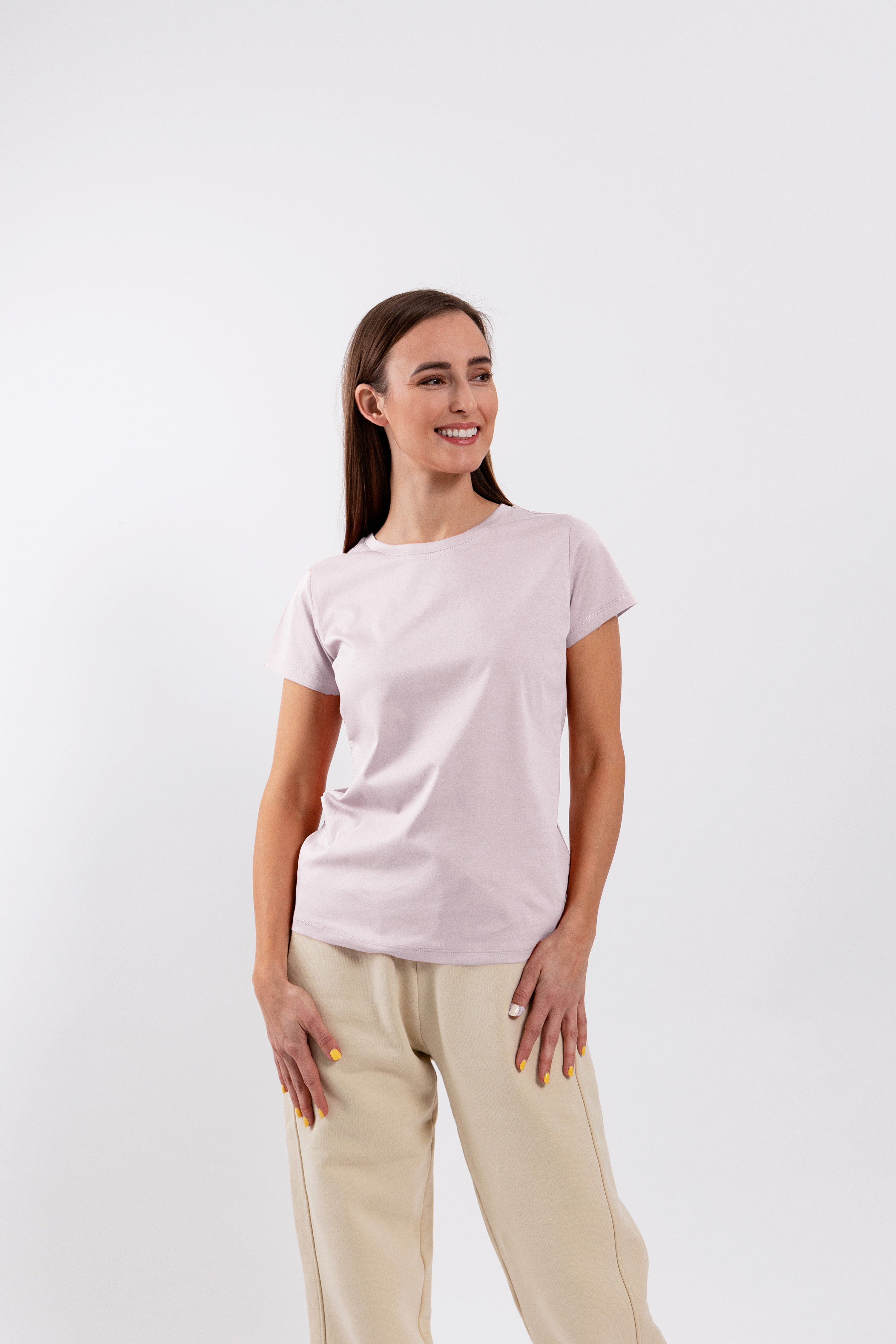 T-shirt femme à décollté ronde Be Lenka Essentials - Powder Pink.
100% coton évacue très bien l'humiditéla matière du T-shirt ne perd pas sa qualité même après de nombreux lavages et ne se froisse pasl'élasticité de la matière est assurée par un entrelacement spécial de fils de cotonLa technologie Interlock donne au T-shirt une brillance élégantela pièce parfaite pour compléter votre garde-robe capsule
Caractéristiques:
traitement antibactérien de surfacecoupe - slimencolure - ronde
Le modèle mesure 168 cm de haut et porte une taille XS.