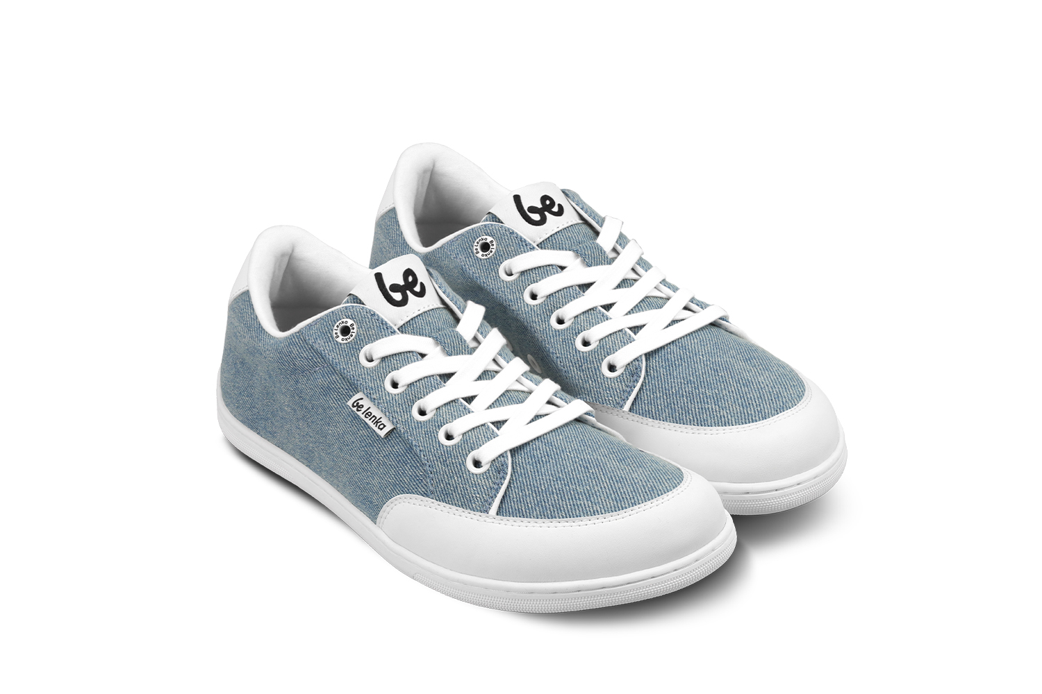 Barefoot baskets Be Lenka Rebound - Denim Light Blue.




des chaussures extrêmement légères pour tous les amateurs de classiques urbainssemelle EverydayComfort Neo cousue pour une durée de vie plus longue de la chaussurelogo textile sur la languette et le dessus des basketsdeux œillets à l'intérieur des baskets pour l'aération

Avantages des chaussures barefoot:
elles imitent parfaitement la marche pieds nus la forme anatomique de la chaussure offre un espace généreux pour les orteilsl'inclinaison nulle de la semelle maintient le talon et la pointe dans le même plan pour une bonne postureune semelle de stimulation d'une épaisseur de 5 mm active les terminaisons nerveuses du pieddes matériaux flexibles assurent une meilleure fonctionnalité des muscles et tendons du piedla légèreté des chaussures comme prévention contre la fatigue des pieds
Type: chaussure de ville