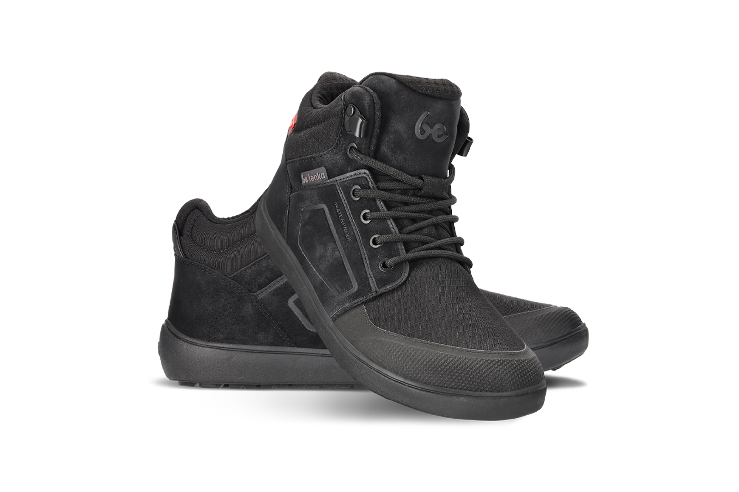 Barefoot chaussures Be Lenka ArcticEdge - All Black.
les chaussures barefoot imitent parfaitement la marche pieds nus, exactement comme la nature l'a conçutige technique en matériau ripstop durable + TPU + PUmembrane imperméable perméable à la vapeur et excellentes propriétés isolantes (chaque paire passe un test d'étanchéité)semelle hiver universelle ThermoGrip Neo avec motif antidérapant et excellente flexibilitéla doublure et la partie cou-de-pied en Primaloft allient légèreté, propriétés thermiques exceptionnelles et résistance à l'eaupointe résistante sur le bout de la chaussure
Avantages des chaussures barefoot:
semelle souplezéro drop : talon et orteil au même niveau pour une bonne posturepointe spacieuse pour vos doigtsdes chaussures légères