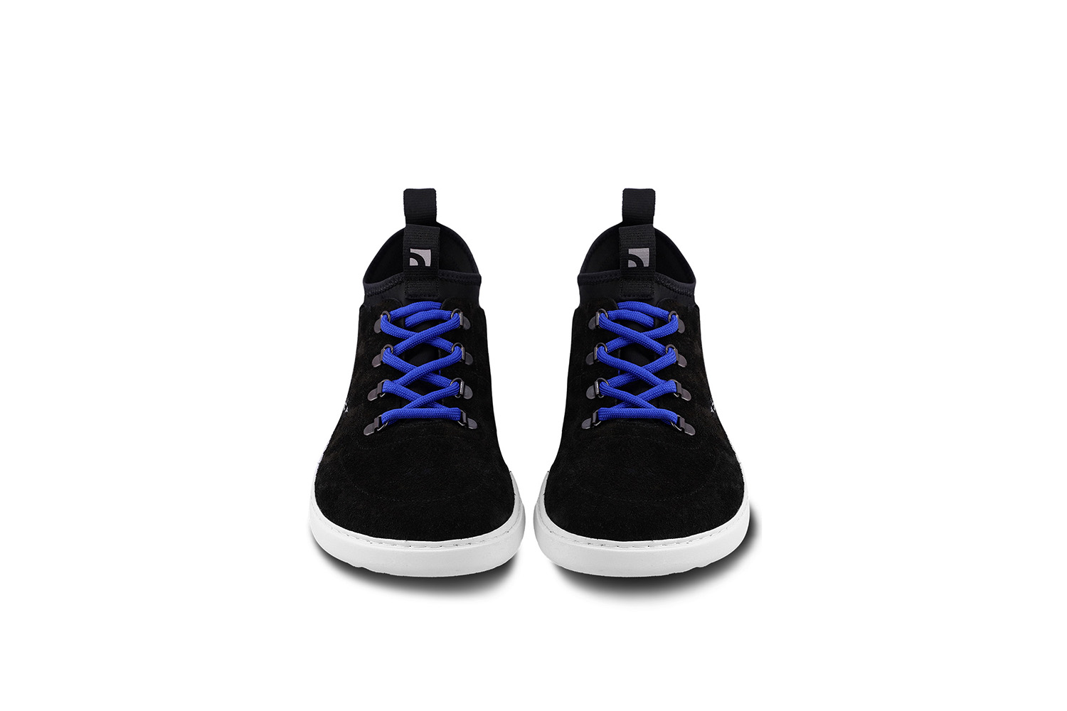 Barefoot Sneakers Barebarics Bronx - Black.
Les baskets Barebarics sont fabriquées selon des processus qui minimisent l'impact sur l'environnement.
  La tige est en cuir et textile  La doublure est en lycra et microfibre  La semelle est en gomme synthétique souple à haute résistance à l'usure.



Attributs barefoot
  Forme anatomique - Les basket respectent la forme du pied.




Plus d'information

design urbain moderneconçu et fabriqué à la main dans l’Union européenne, à partir de matériaux durables locauxexcellente durabilité et solidité des couleurs des matériauxdisponible en numéros : 36 - 47 (selon mesure européenne)chaussure de ville